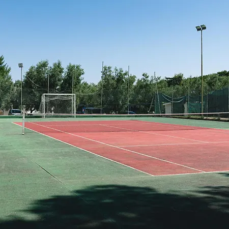 Villaggio Turistico Le Diomedee 3*